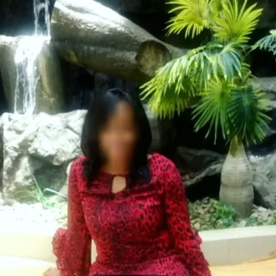 Bettina, 30