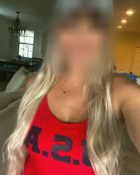 Denise, 38