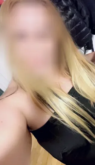Ingrid, 34