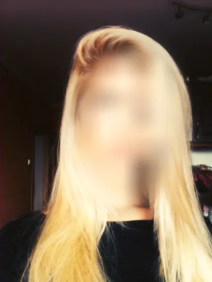 Isabella, 28