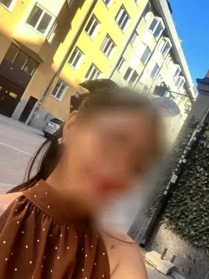 Ivona, 26