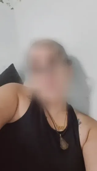 Kathrin, 35