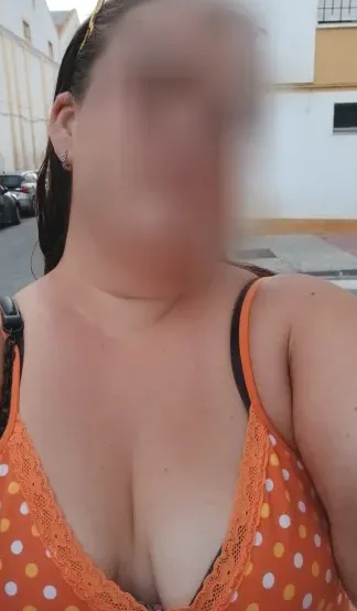 Marina, 24