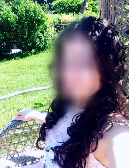 Rosa, 36