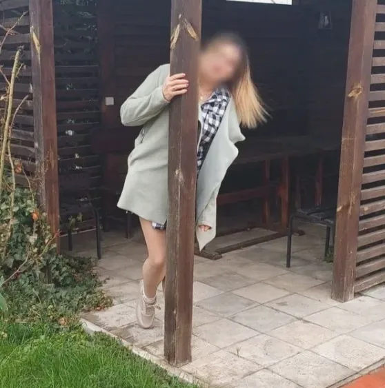 Sarah, 26
