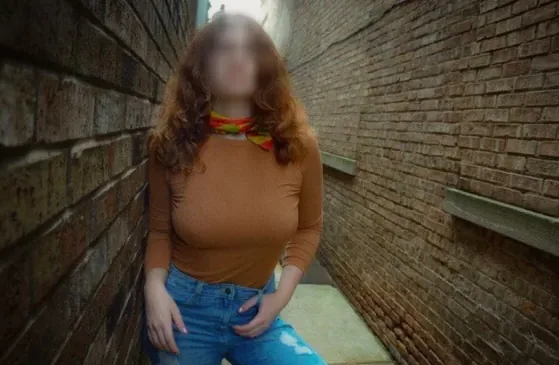 Sina, 32