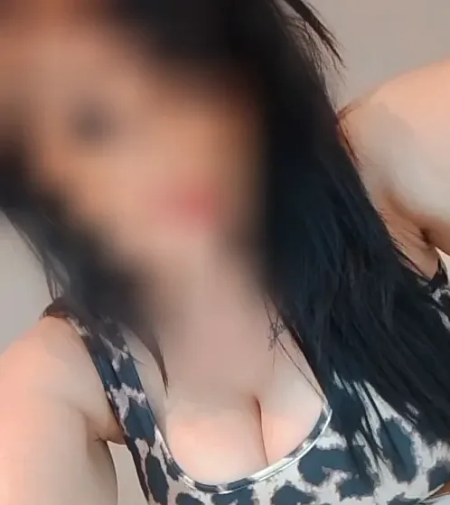 Yvonne, 38